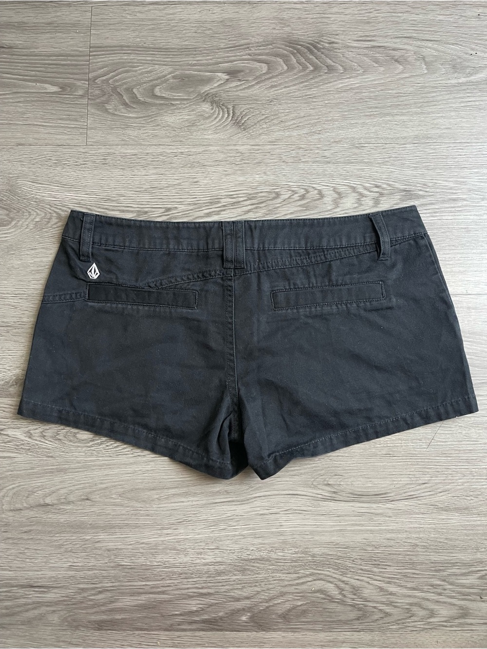 Y2K vintage volcom mini shorts